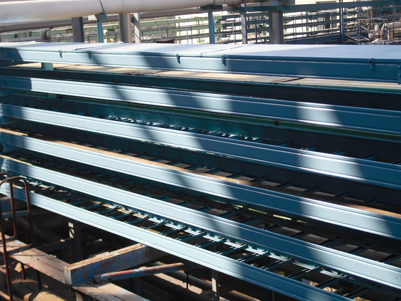 凤凰纸业电缆桥架防腐(23) - 广西三象防腐防水保温工程有限公司 www.sx311.cn